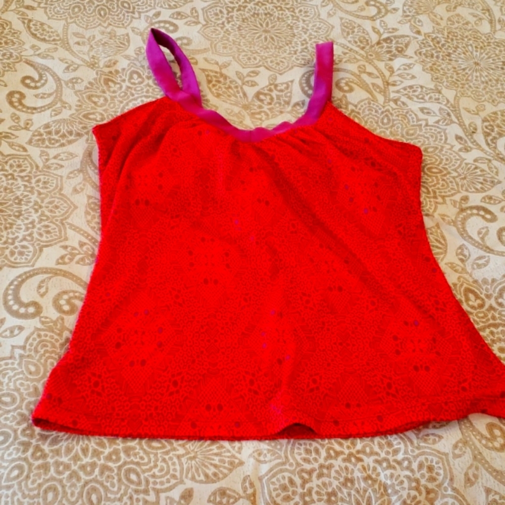 EUC prana yoga top. XL. Red purple.